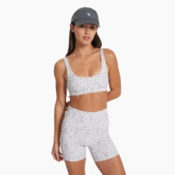 VUORI DAILY BRA (VW158) -Azure Muse Store VW158LMM SP23 W ECOMM SPORTSBRAS TOP 0419 1x1 5e7d3d00 e9ae 48f4 9717 413aa819f178 1200x crop center.jpg 66320.1686073002